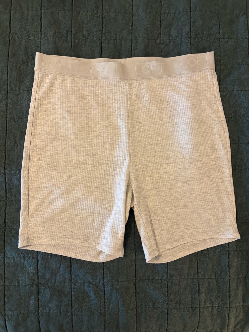 LOFT women’s light gray knit shorts